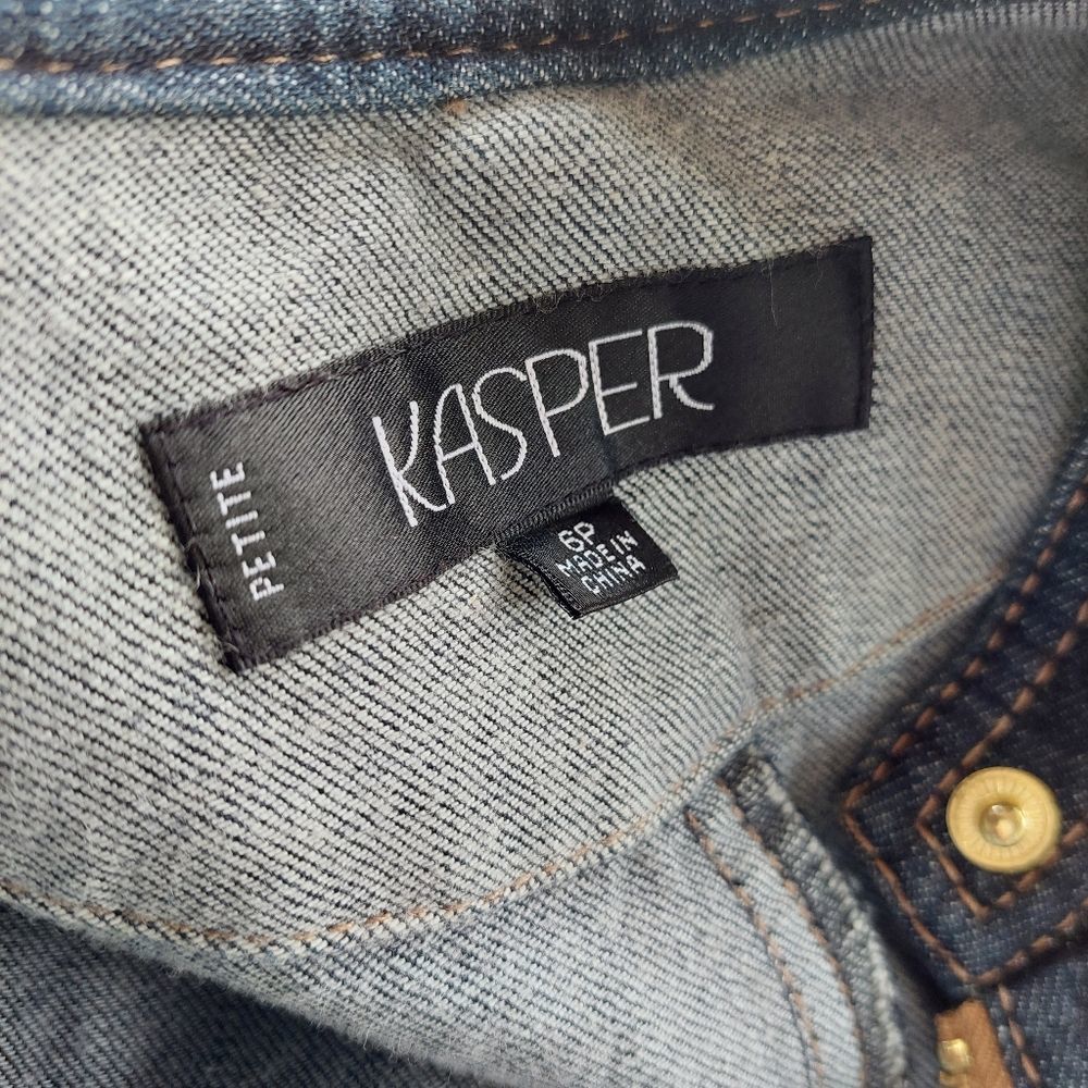 Kasper Petite Dark/Medium Wash Jean Denim Jacket with Pockets 6P EUC - Picture 2 of 8